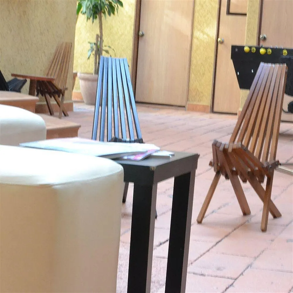 Capital O Hotel Valencia Puebla 2*,