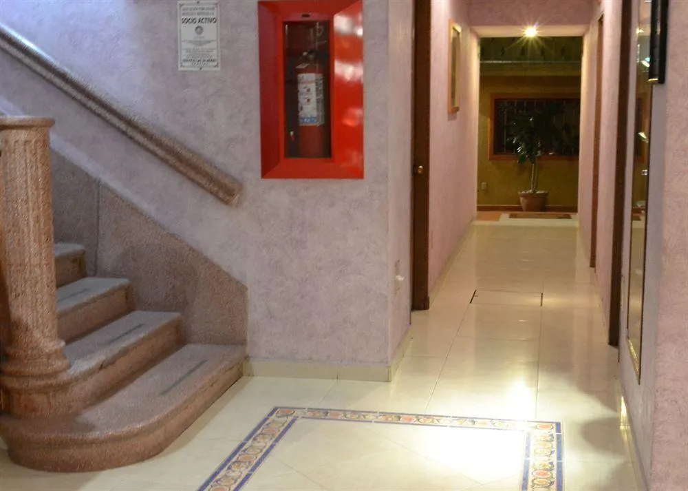 Capital O Hotel Valencia Puebla 2*,  Mexico