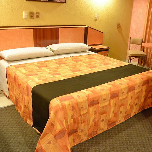 **  Capital O Hotel Valencia Puebla Mexico