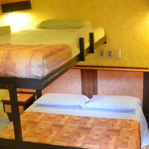 Capital O Hotel Valencia Puebla