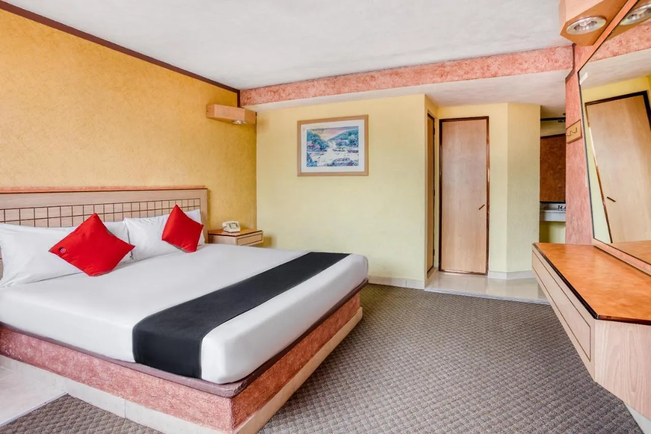 **  Capital O Hotel Valencia Puebla Mexico